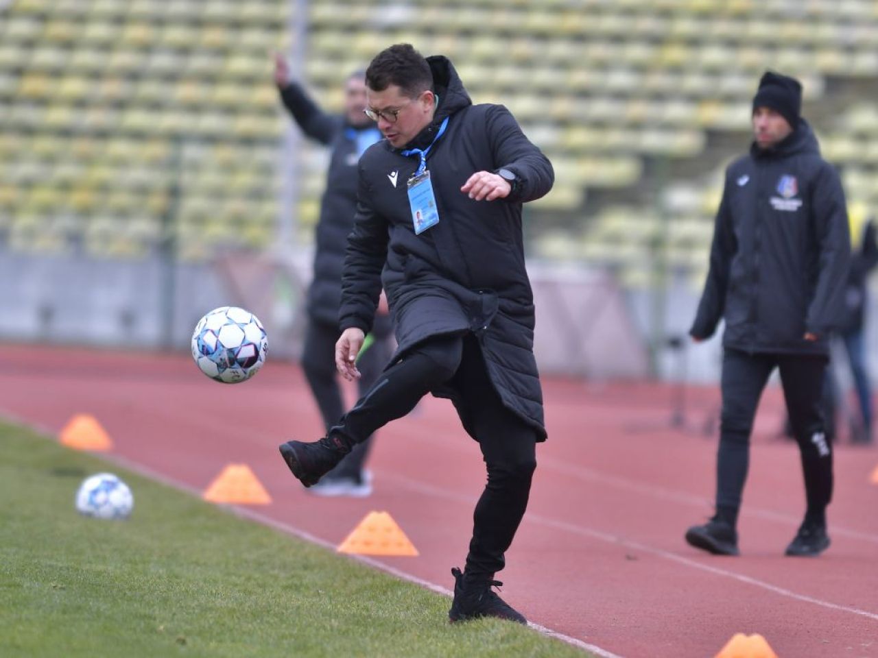Foaie verde de cucută, Prepeliță-i antrenor, nu-i glumă. Leo Badea scrie despre tehnicianul care a dus-o pe FC Argeș în play-off_4