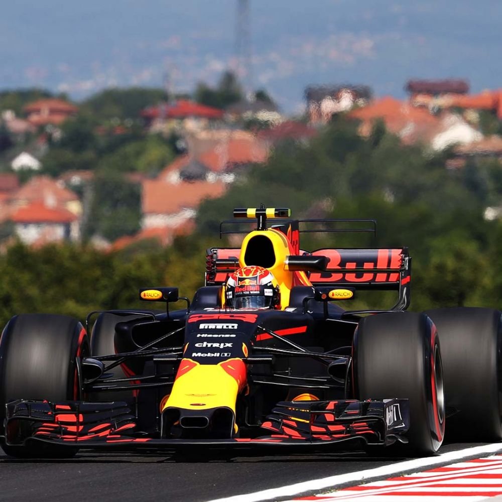 Un nou scandal &icirc;ntre Mercedes și Red Bull! De ce contestă echipa lui Verstappen participarea &icirc;n campionat a rivalilor