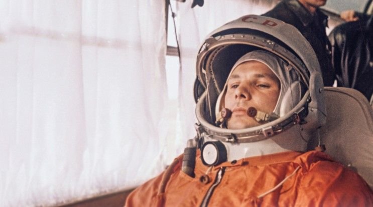Putin l-a bombardat și pe rusul Iuri Gagarin! Stadionul din Ucraina care poartă numele celebrului cosmonaut a fost distrus_9