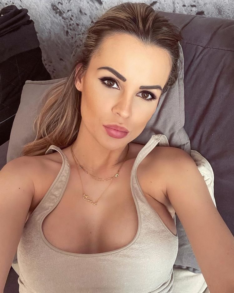 Frumoasa Zuzana strălucește! Fostă Miss Slovacia, soția lui Adam Nemec a postat prima fotografie după ce a născut_19