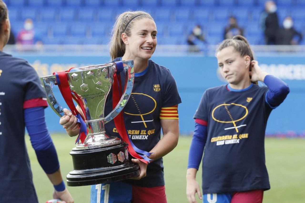 Joacă Barcelona de zici că e...Barcelona! :) Al treilea titlu consecutiv pentru echipa de fotbal feminin după victoria distrugătoare cu Real Madrid _15