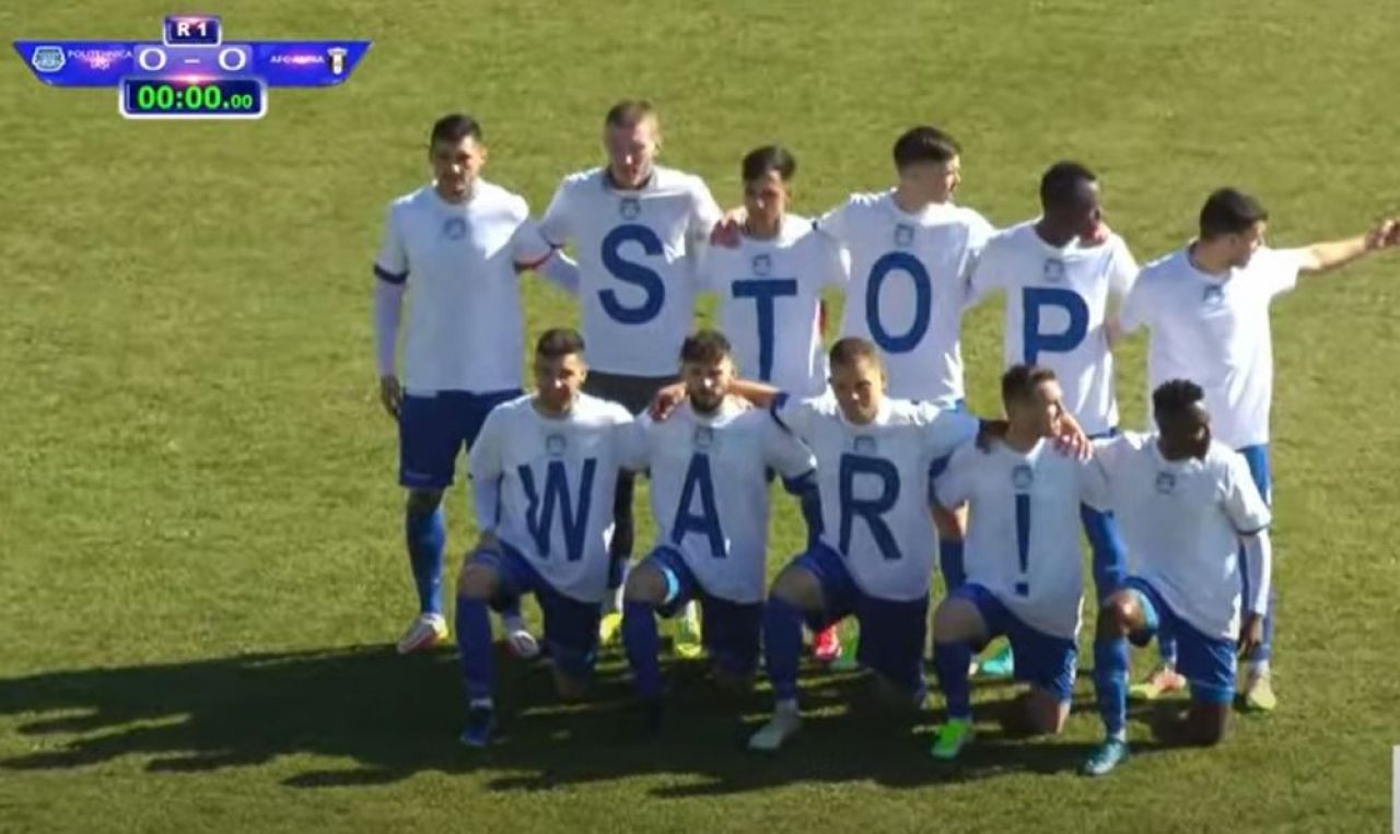 Imaginile momentului vin din Liga 2! Au vrut să afișeze un mesaj împotriva războiului, dar a ieșit un dezastru _2