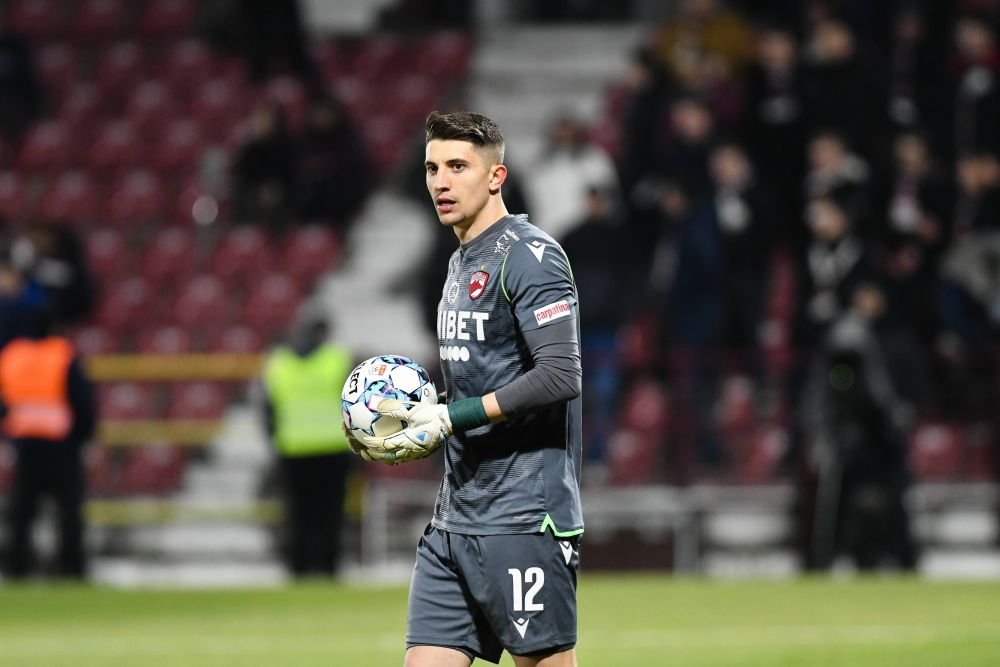 CFR Cluj - Dinamo 4-1. Petrescu a mutat câștigător! Triplă pentru Debeljuh în meciul cu 