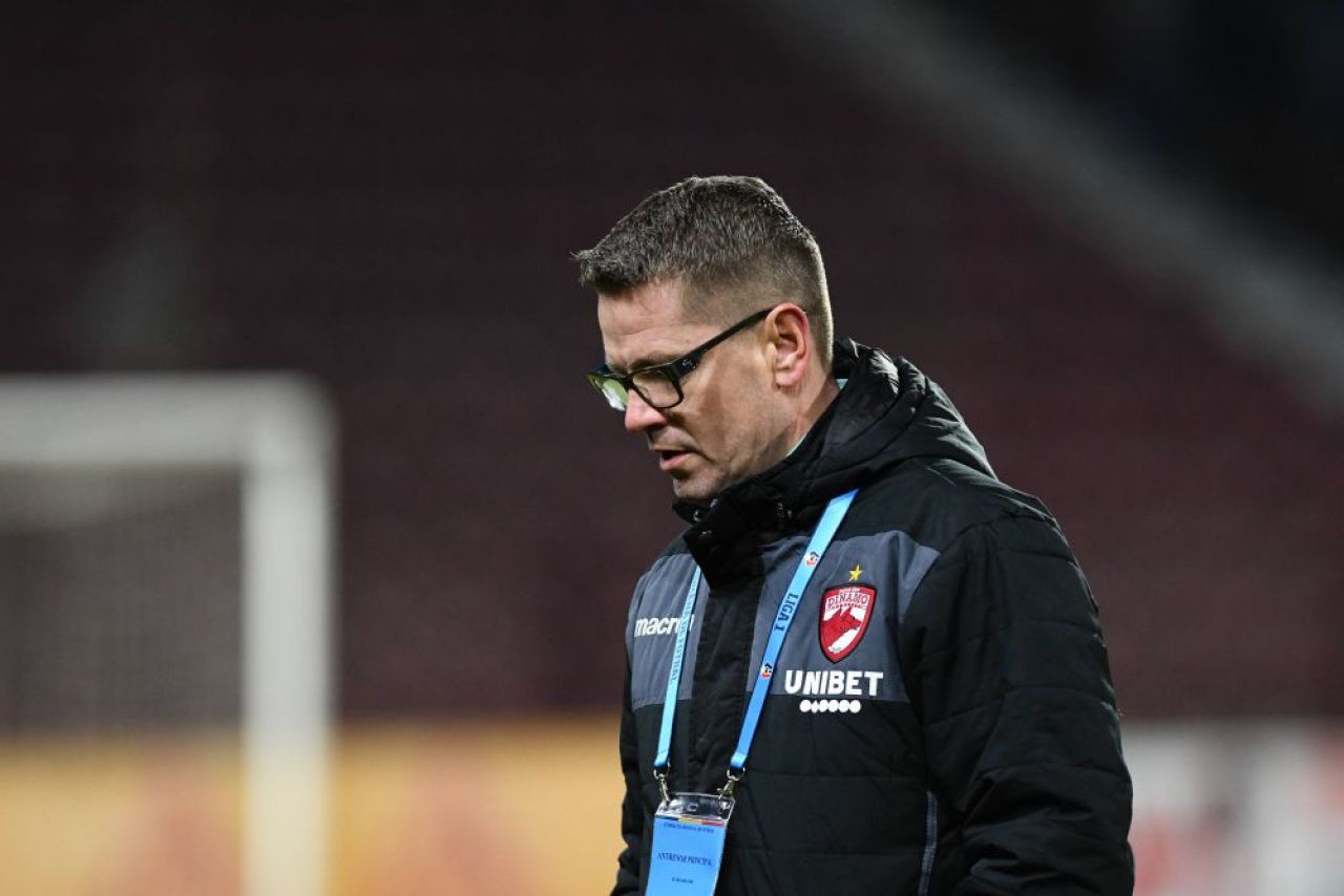 CFR Cluj - Dinamo 4-1. Petrescu a mutat câștigător! Triplă pentru Debeljuh în meciul cu