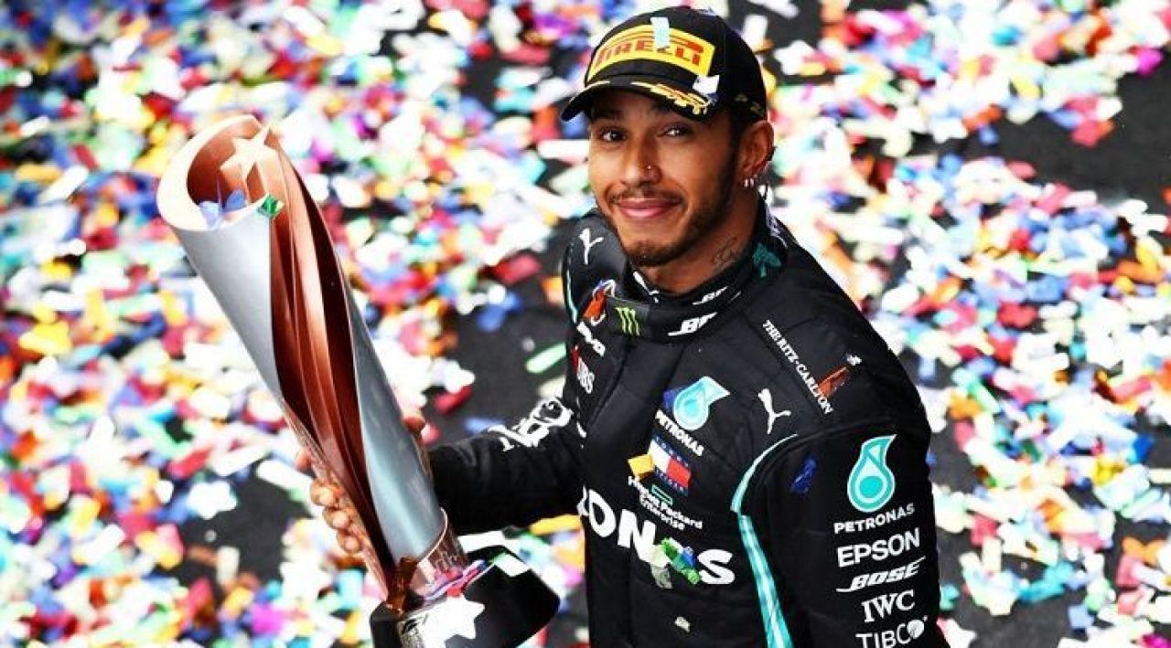 Lewis Hamilton își va schimba numele! Cum se va numi septuplul campion mondial din Formula 1 _12