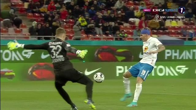 Unde se uita Rusandu!? „Centralul” i-a refuzat un penalty clar Farului Constanța. Hagi și-a pus mâinile în cap_4