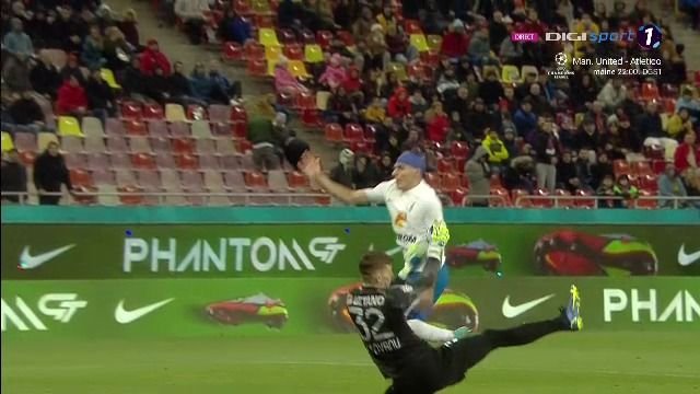Unde se uita Rusandu!? „Centralul” i-a refuzat un penalty clar Farului Constanța. Hagi și-a pus mâinile în cap_6
