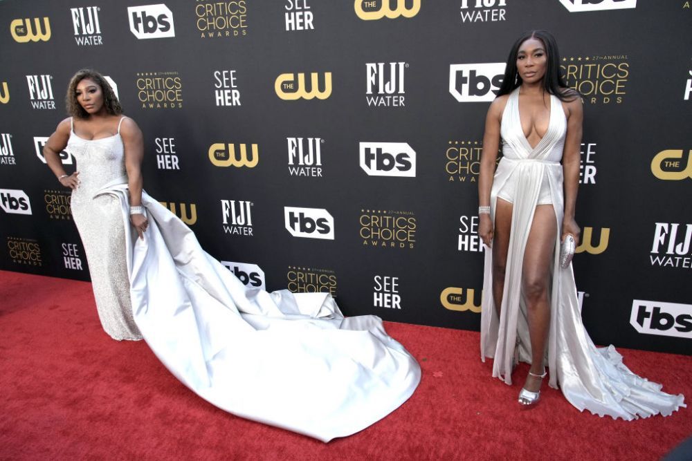 Una mai sexy decât cealaltă. Surorile Williams, apariții spectaculoase pe covorul roșu de la Critics Choice Awards _1