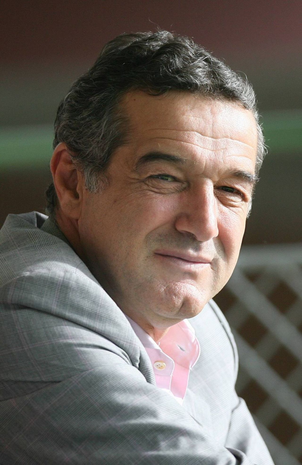 Stop, stop! Gigi Becali: