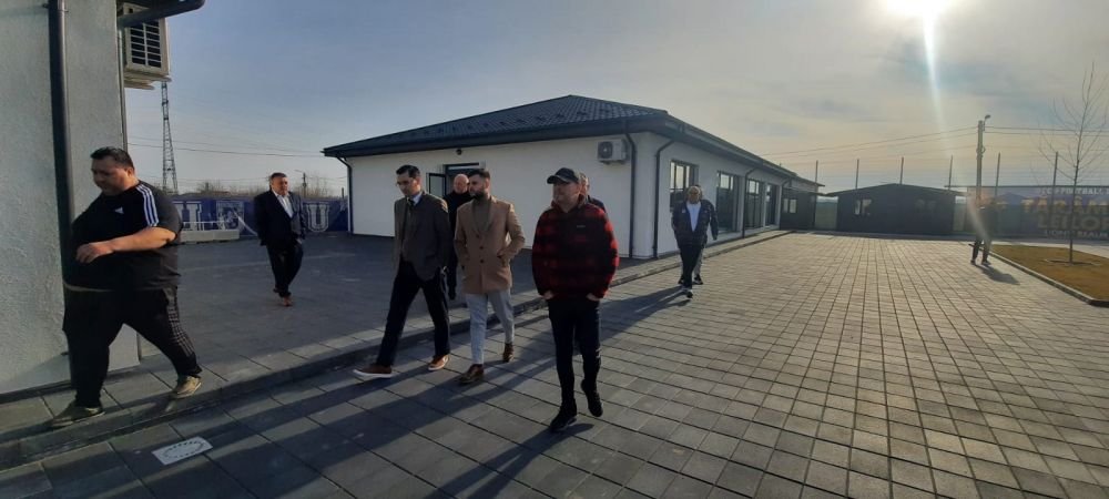 Mititelu jr i-a primit pe Burleanu și Stoichiță cu tort și șampanie în baza de antrenament a celor de la FCU_5