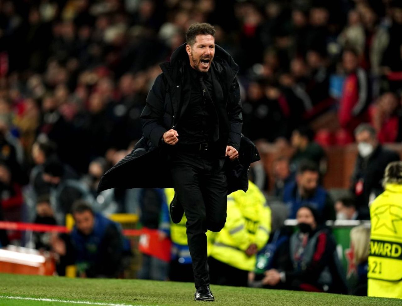Diego Simeone nu a scăpat de furia fanilor lui Manchester United! Ce s-a întâmplat imediat după ultimul fluier_6