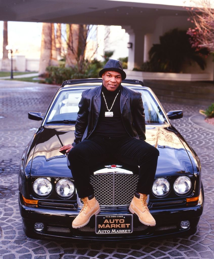 Mike Tyson vinde gumă de mestecat cu canabis, sub forma unei urechi muşcate_3