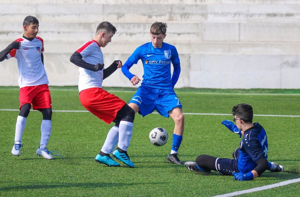 Liga Elitelor?! Din șase meciuri jucate, o echipă a câștigat o dată cu 13-0 și de trei ori cu 10-0!_6