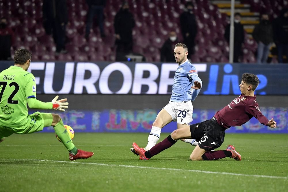 Încă un tânăr de perspectivă ratat de România: fotbalistul din Serie A va debuta oficial la o altă națională!_7