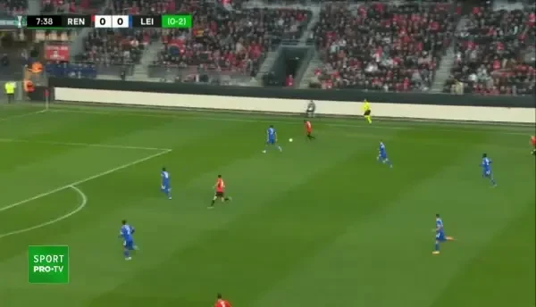 Rennes deschide scorul cu Leicester!