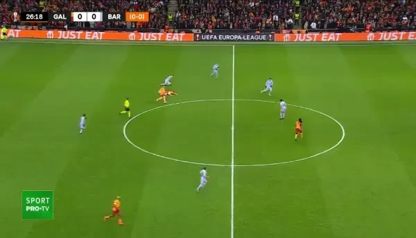 Busquets îl faultează pe Cicâldău