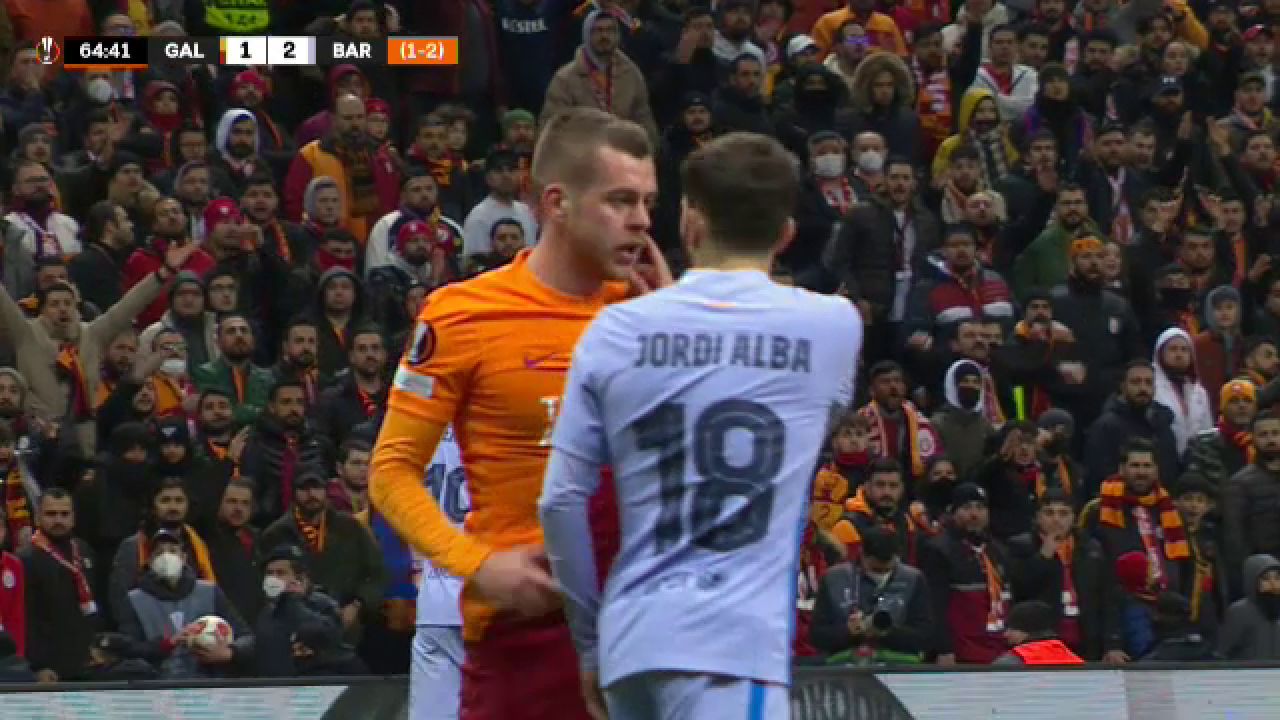Cicâldău, schimb de replici cu Jordi Alba! Românul a fost scos din sărite de un gest al fundașului Barcelonei_2