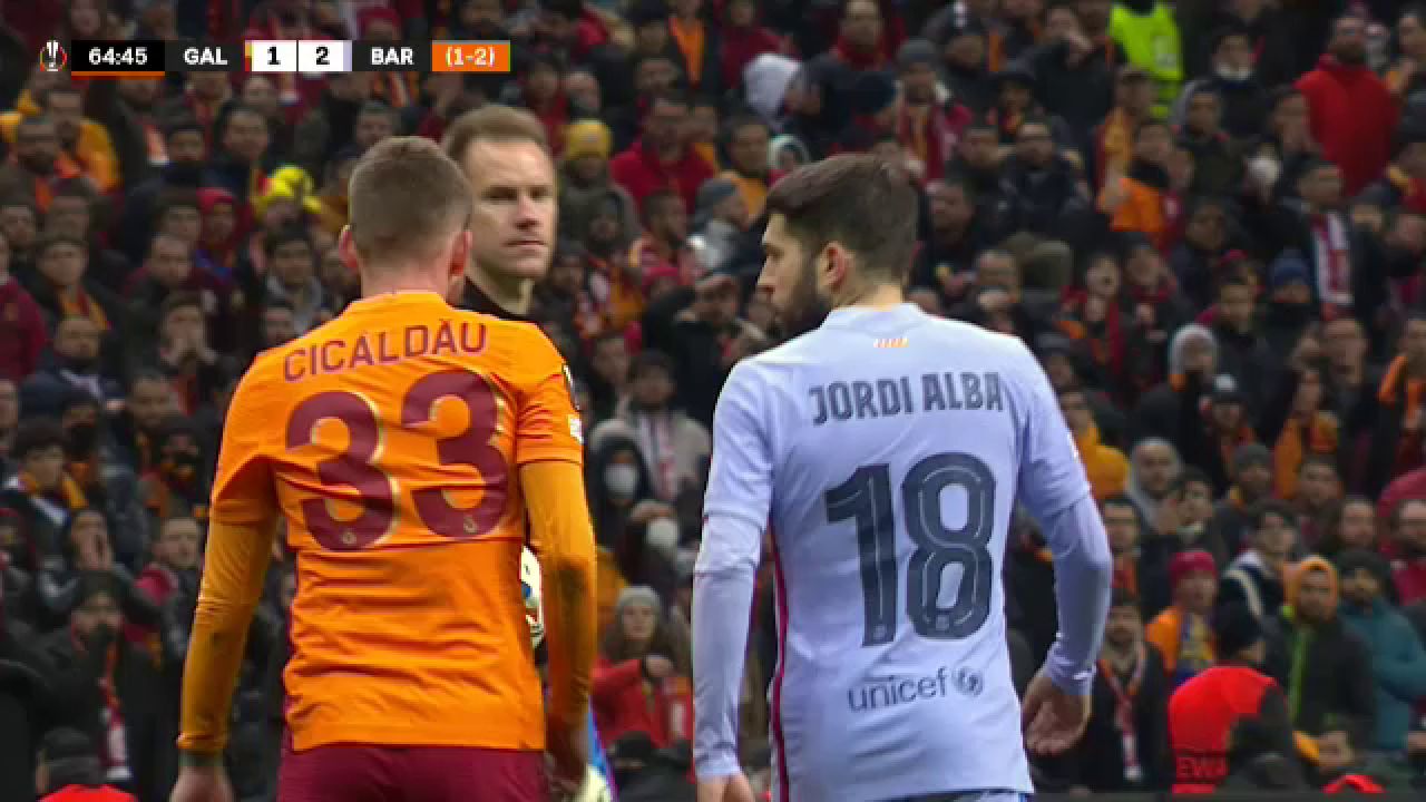 Cicâldău, schimb de replici cu Jordi Alba! Românul a fost scos din sărite de un gest al fundașului Barcelonei_7