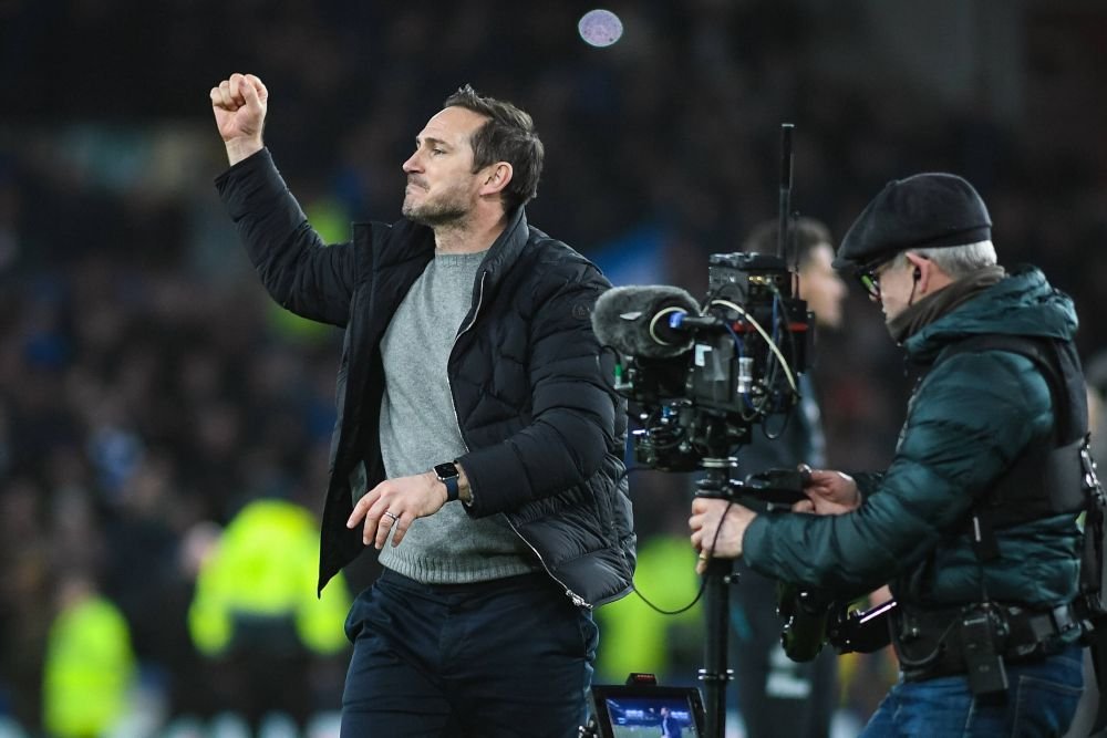 ”Mi-am rupt mâna când mă bucuram”. Frank Lampard a plătit scump victoria echipei sale din minutul 90+9_7