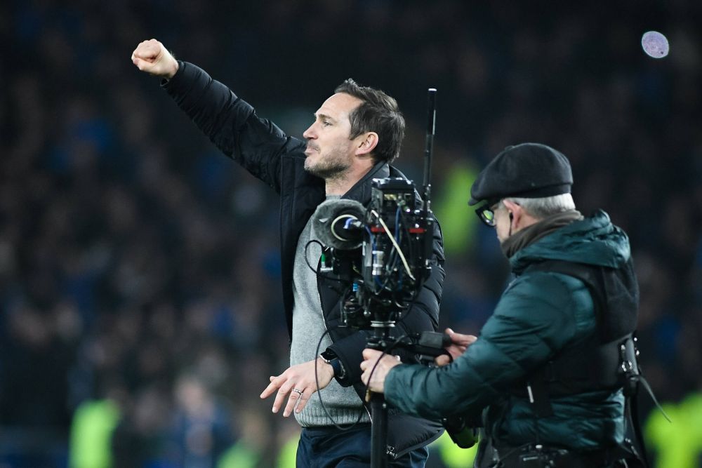 ”Mi-am rupt mâna când mă bucuram”. Frank Lampard a plătit scump victoria echipei sale din minutul 90+9_9