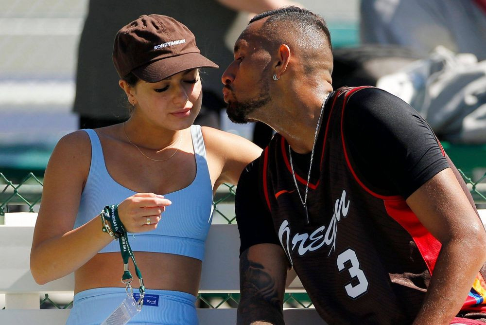 Cum să „distrugi” 2 jurnaliști la conferința de presă, de Nick Kyrgios: australianul a aplaudat ironic întrebările care l-au deranjat_4