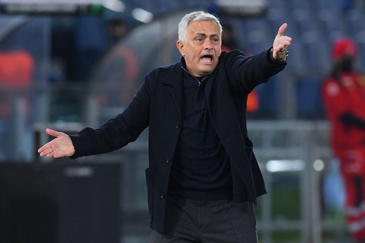 Mourhino începe războiul declarațiilor înainte de ”Derby della Capitale”: ”Cei de la Lazio stau acasă și fumează o țigară cu Sarri”_5