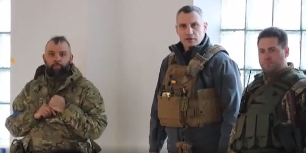 Klitschko a postat imagini de pe front! Primarul din Kiev a arătat cum se pregătesc ucrainenii să își apere țara_10