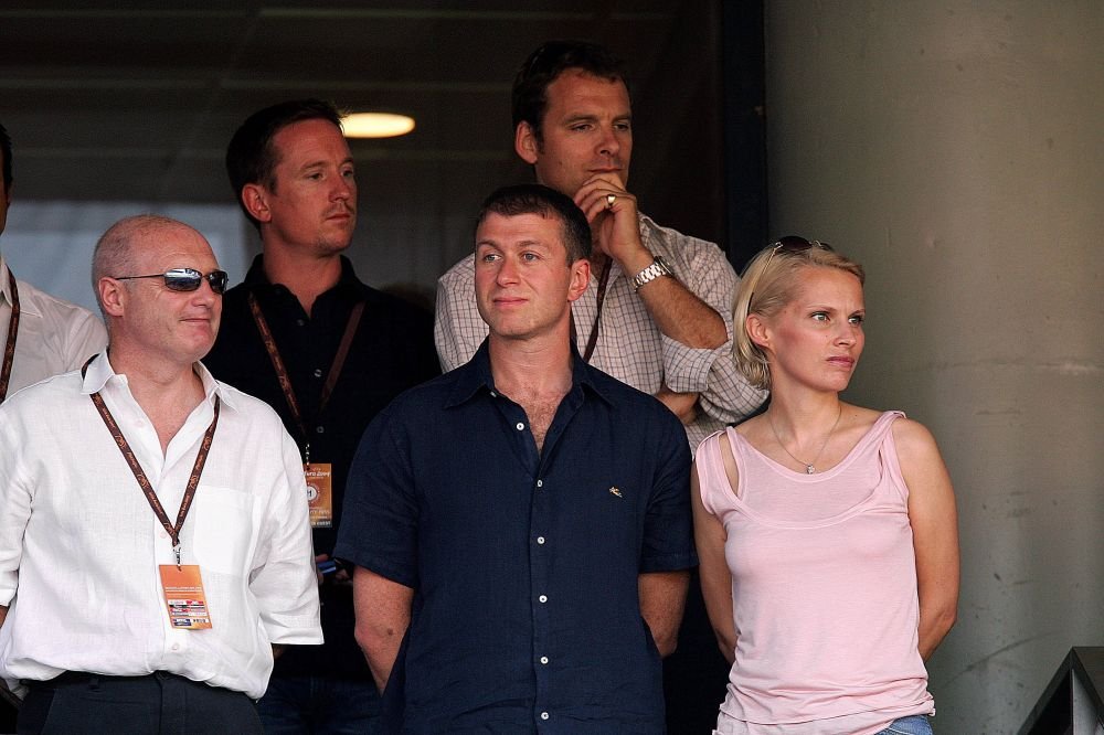 Fosta soție a lui Abramovich stă ascunsă, de temă să nu-i fie sechestrată averea. Suma fabuloasă la care se ridică aceasta