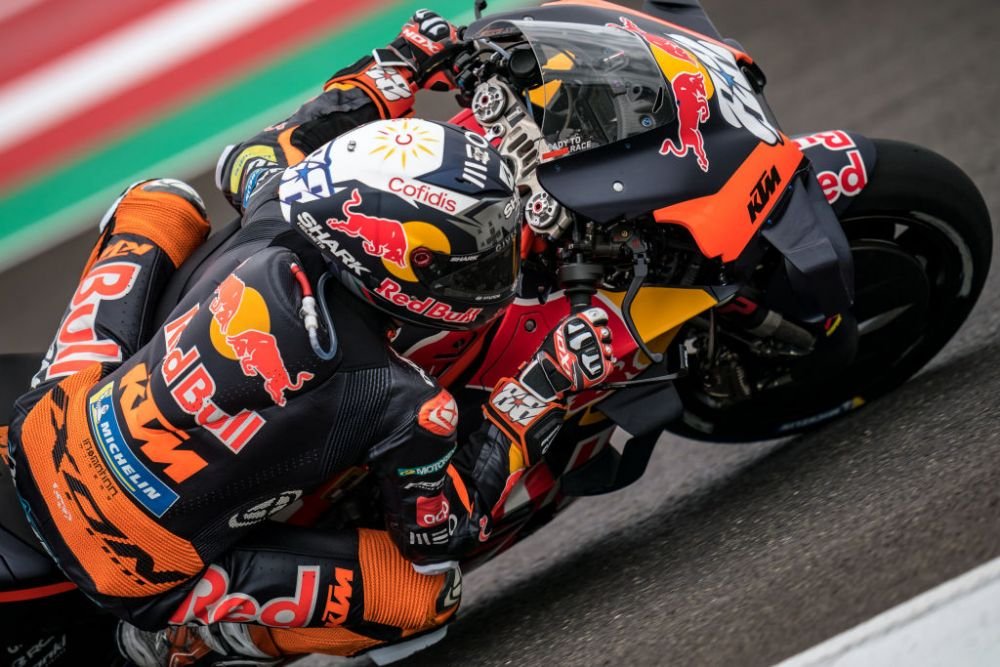 Miguel Oliveira a c&acirc;ştiat Marele Premiu al Indoneziei la MotoGP. Marc Marquez a suferit iar un accident grav