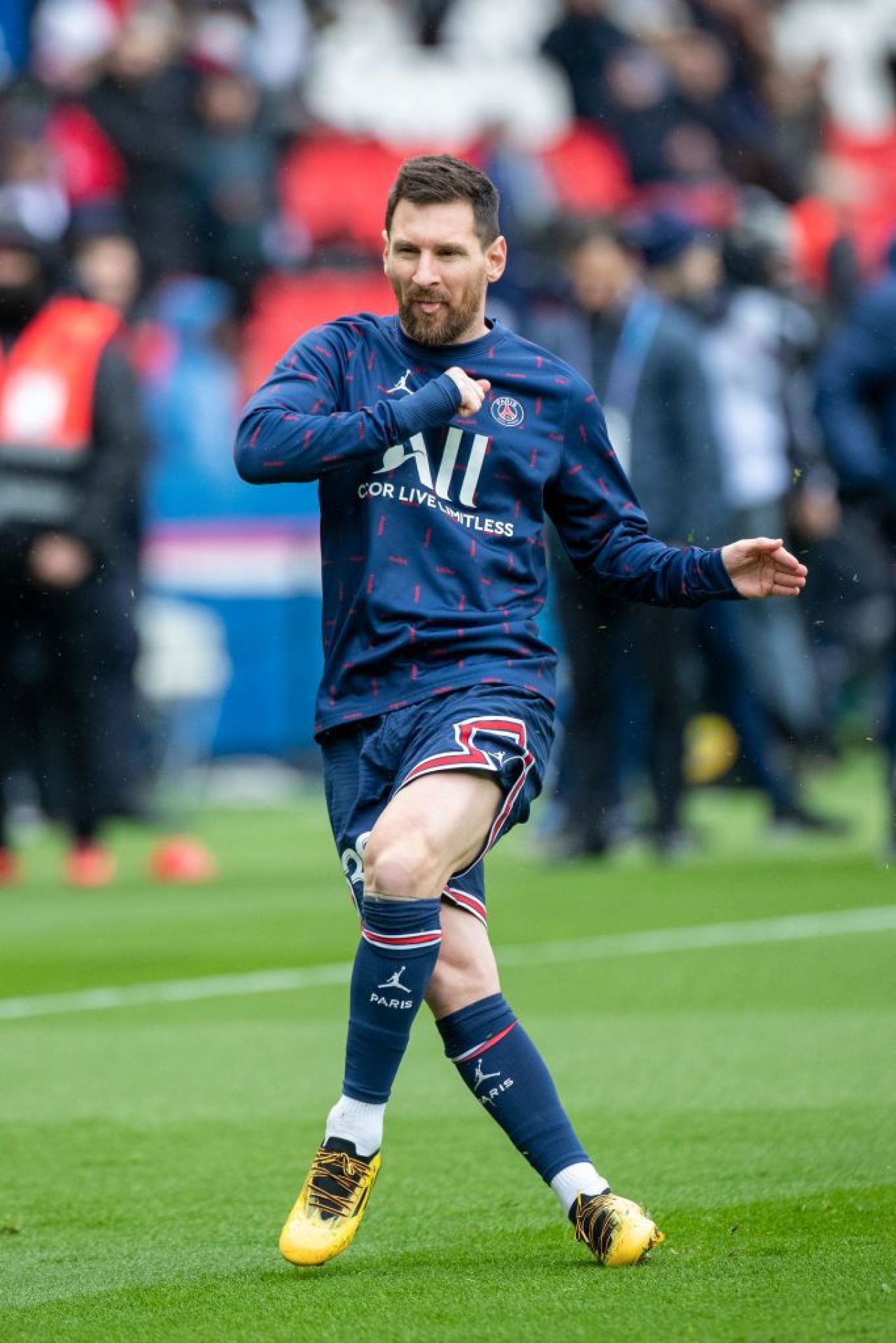 Messi, apărat de o legendă a fotbalului francez: „Cum poți să-l huidui?!