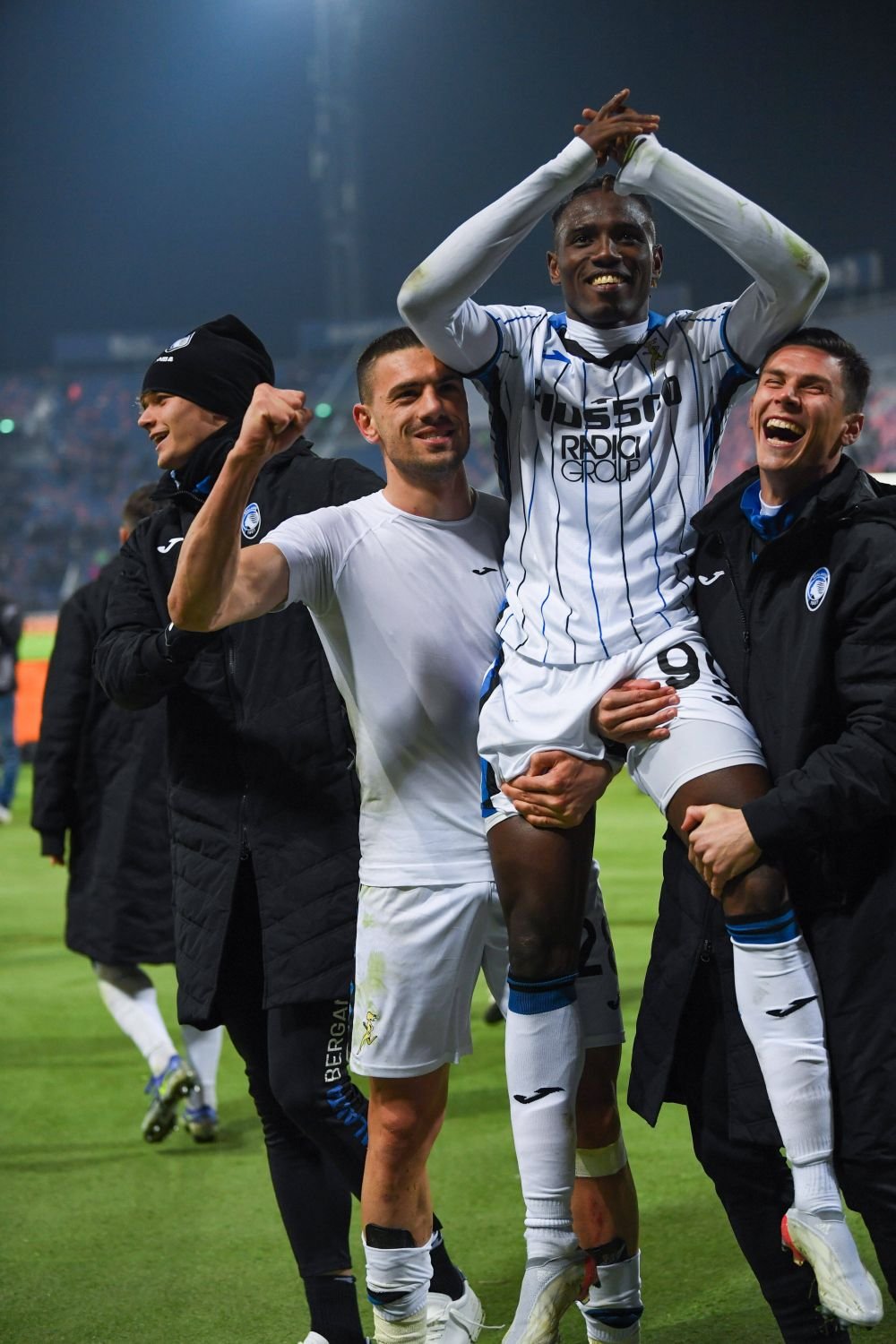 A debutat cu gol în Serie A, după ce acum o lună juca în Liga a 8-a din Italia. Povestea impresionantă a tânărului de 18 ani de la Atalanta_14
