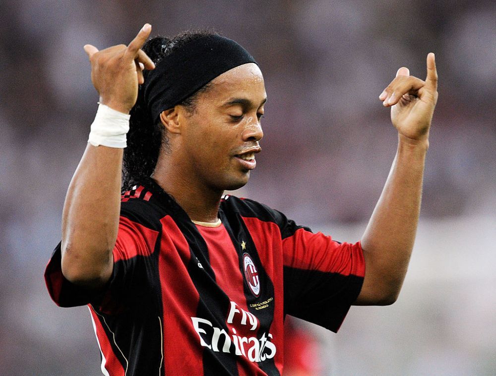 Idolul unei generații! Ronaldinho împlinește 42 de ani. Poveste memorabilă cu ”dințosul”_2