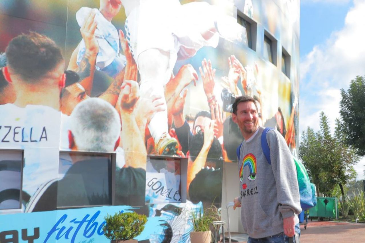 Lionel Messi, analizat până la ultimul detaliu. Cât costă ținuta cu care starul argentinian s-a prezentat la națională _1