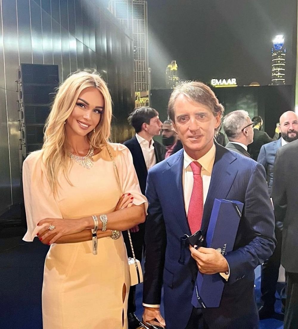 L-a fermecat pe Putin și a fost numită ambasadoare a Mondialului din Rusia. Cum arată prezentatoarea preferată a liderului de la Kremlin_18