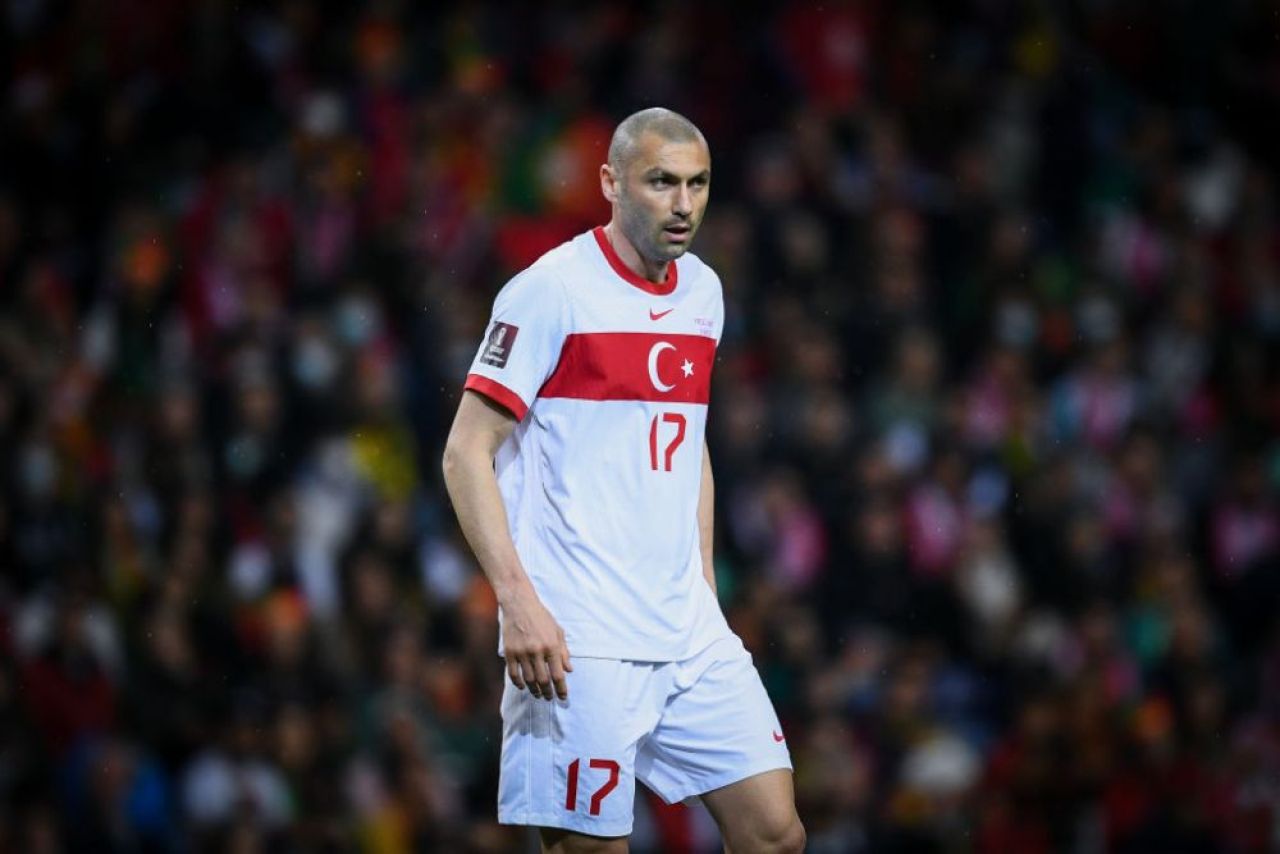 Burak Yilmaz şi-a anunţat retragerea din naţionala Turciei_4
