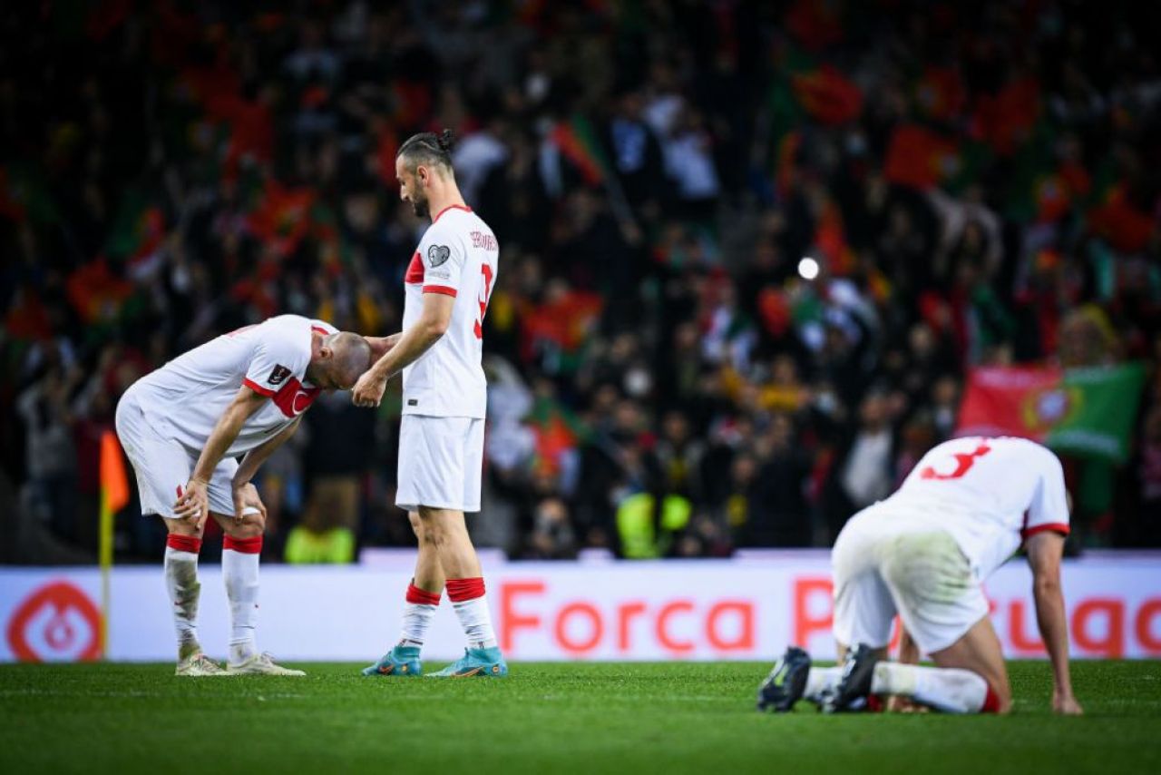 Burak Yilmaz şi-a anunţat retragerea din naţionala Turciei_8