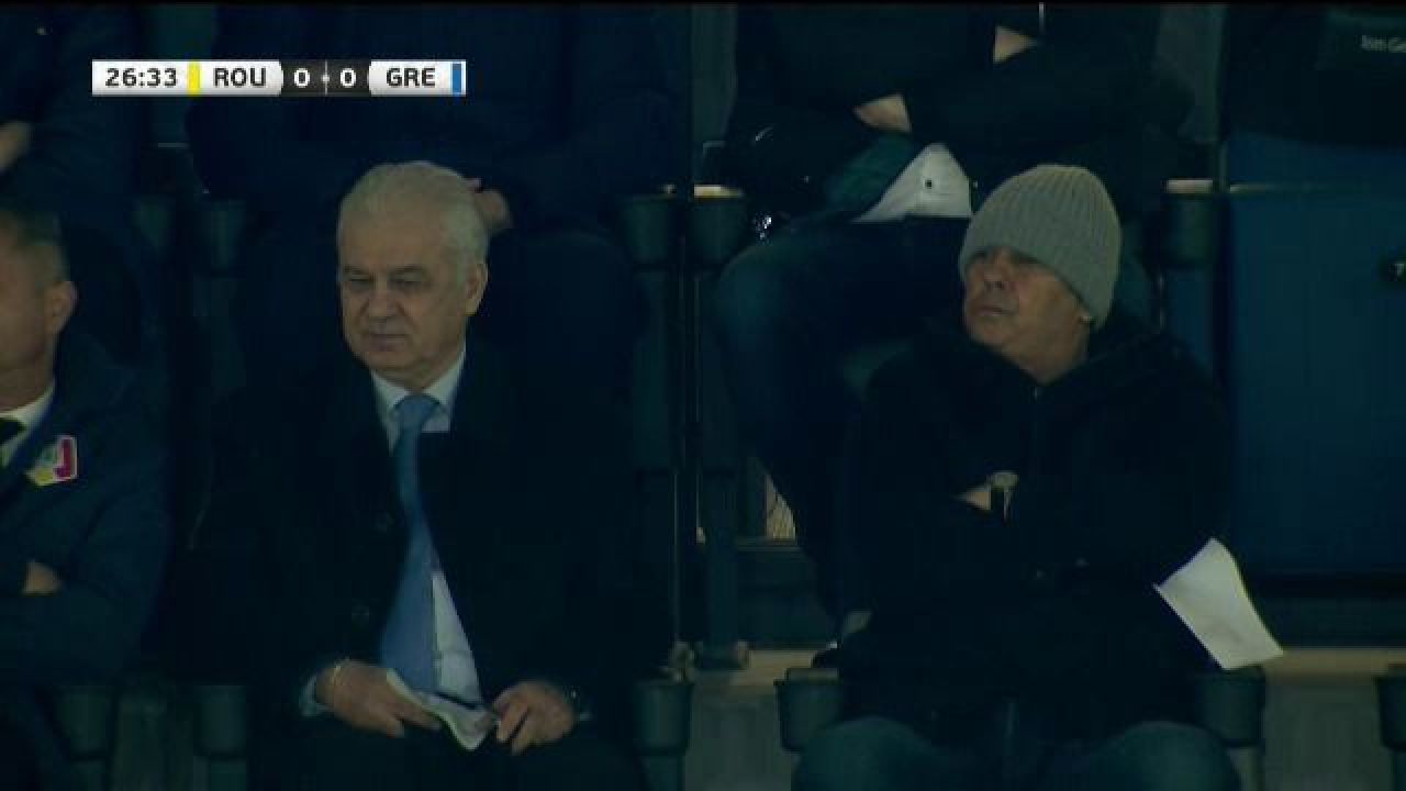 Dublu impact. Imagini de colecție cu Mircea Lucescu și Anghel Iordănescu în loja stadionului Steaua_2
