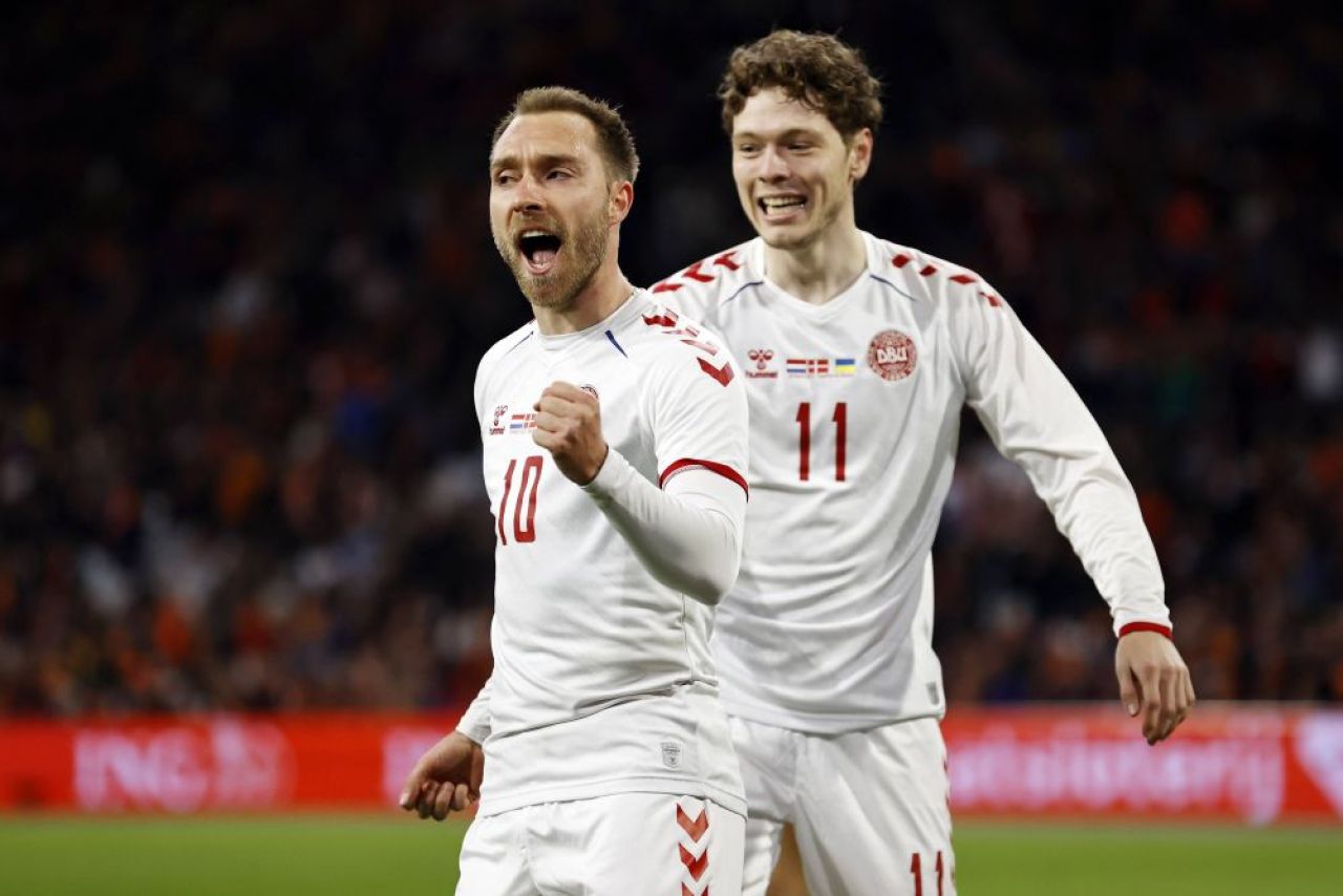 Absolut fenomenal! Christian Eriksen a revenit pe teren la națională după infarctul suferit la Euro 2020 și a marcat în doar două minute_17