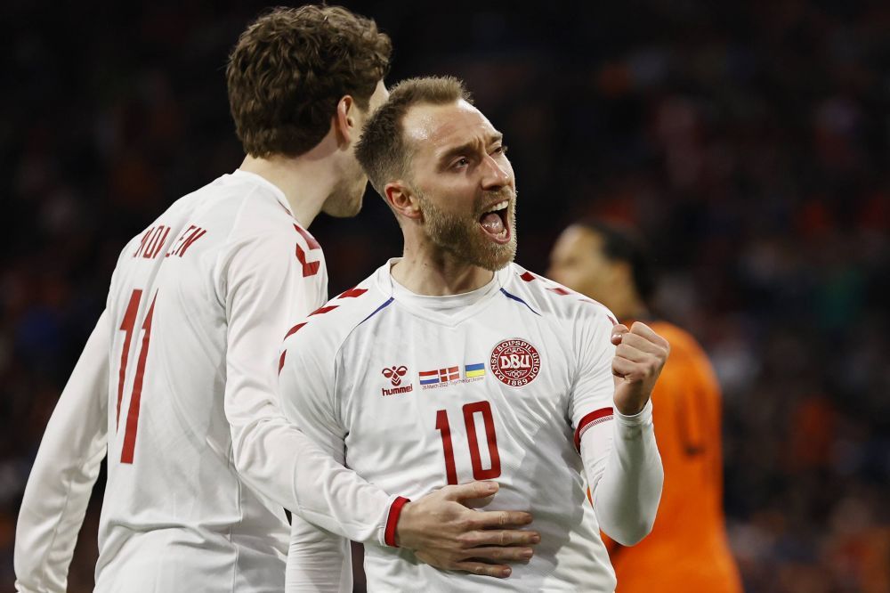 Absolut fenomenal! Christian Eriksen a revenit pe teren la națională după infarctul suferit la Euro 2020 și a marcat în doar două minute_20