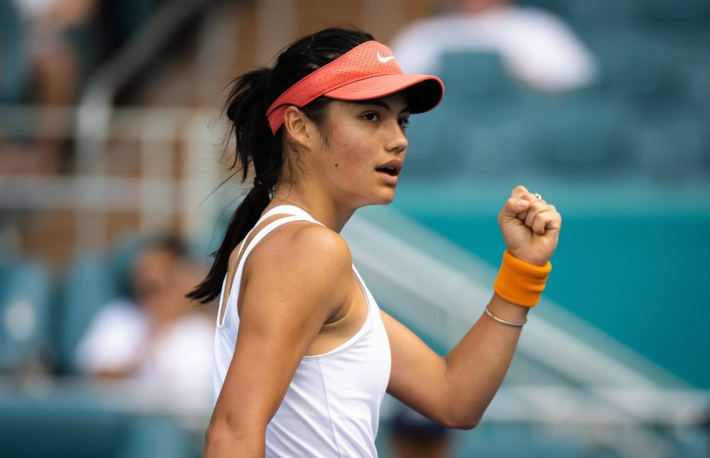 Emma Răducanu a răbufnit după criticile primite: „Postez ceva din mașină, în drum spre antrenament și asta înseamnă că nu mă focusez pe tenis!” _7