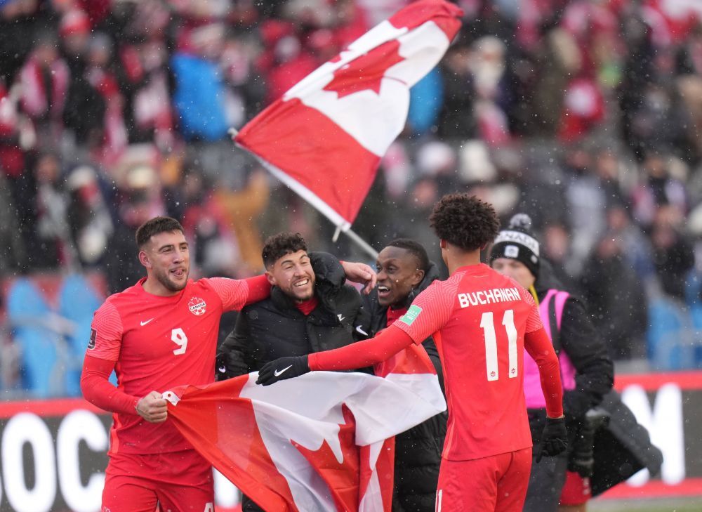 Frunza de arțar, la Mondial! Canada face istorie! S-a calificat la turneul final după 36 de ani. Imaginile bucuriei_6