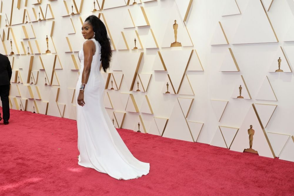 Surorile Williams, apariție genială ca prezentatoare la Gala Premiilor Oscar! Ținuta sexy purtată de Venus Williams a atras toate privirile_6