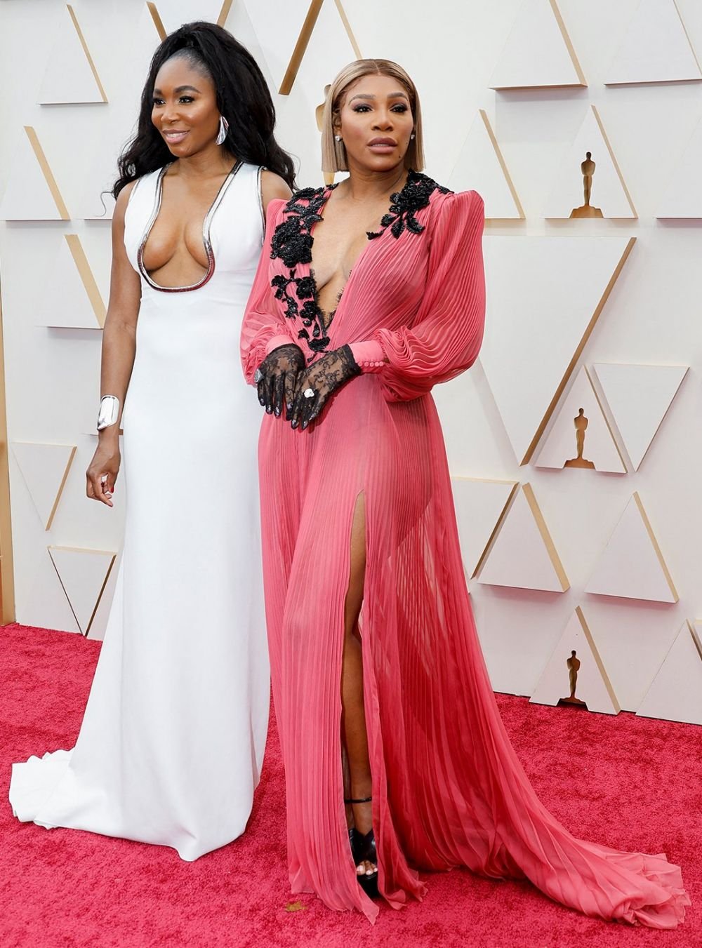 Surorile Williams, apariție genială ca prezentatoare la Gala Premiilor Oscar! Ținuta sexy purtată de Venus Williams a atras toate privirile_8