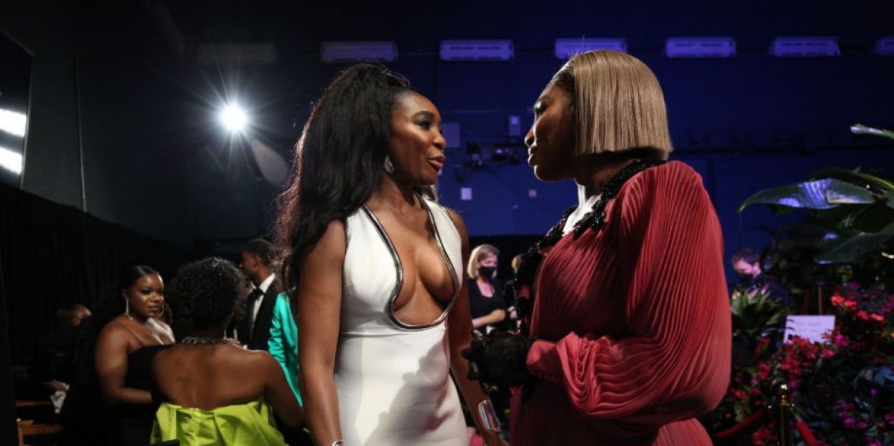 Surorile Williams, apariție genială ca prezentatoare la Gala Premiilor Oscar! Ținuta sexy purtată de Venus Williams a atras toate privirile_10