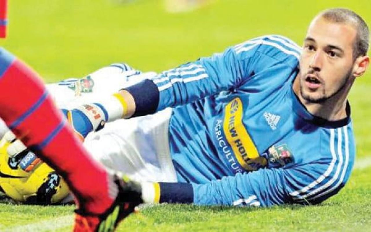 Cum să ajungi la Mondial: selecționerul Canadei a antrenat doar la fete și se bazează pe un puști român și pe un veteran trecut prin Liga 1_1