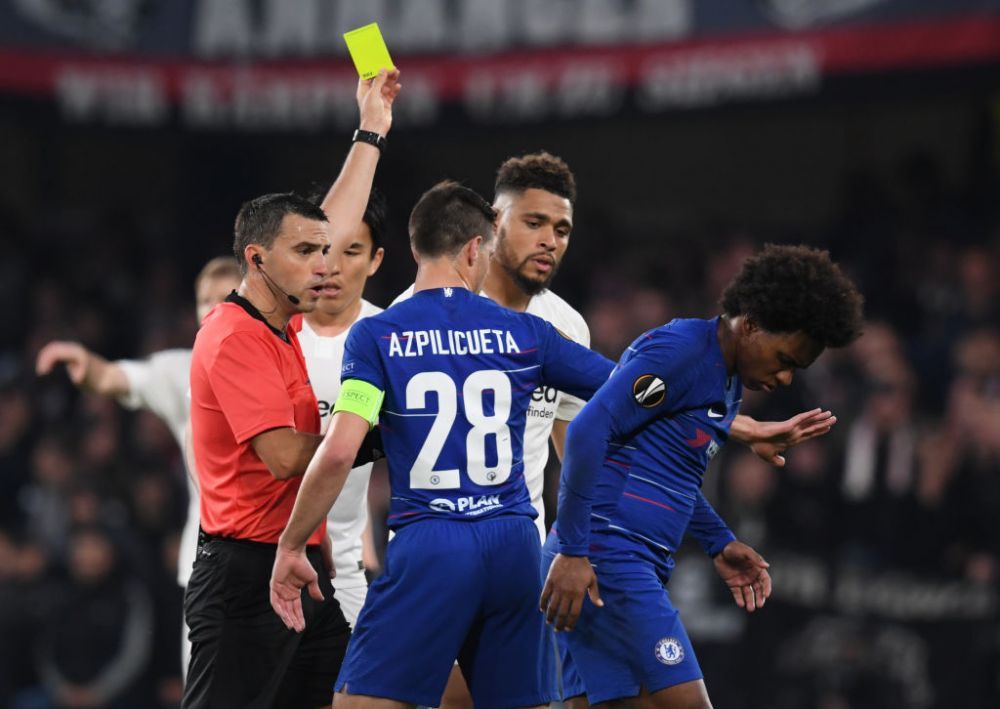 Atât de mare e Ovidiu Hațegan! Colecție impresionantă de imagini cu arbitrul român și starurile fotbalului mondial_4