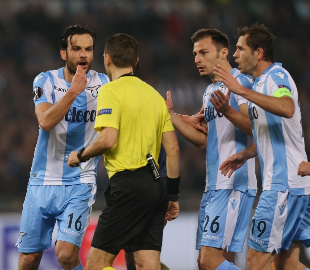 Atât de mare e Ovidiu Hațegan! Colecție impresionantă de imagini cu arbitrul român și starurile fotbalului mondial_10