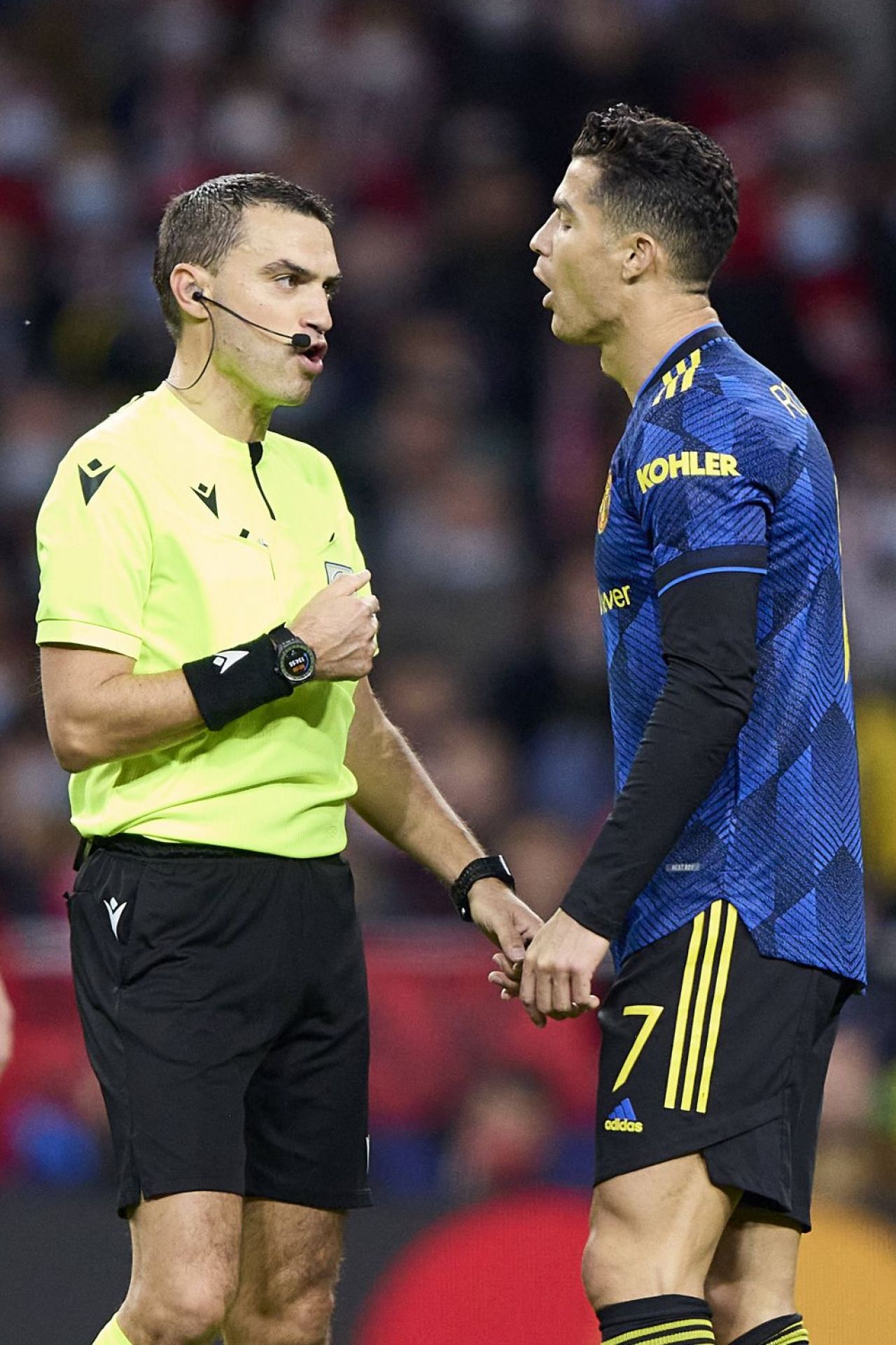 Atât de mare e Ovidiu Hațegan! Colecție impresionantă de imagini cu arbitrul român și starurile fotbalului mondial_15