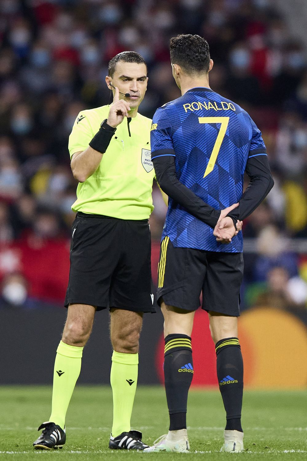 Atât de mare e Ovidiu Hațegan! Colecție impresionantă de imagini cu arbitrul român și starurile fotbalului mondial_16