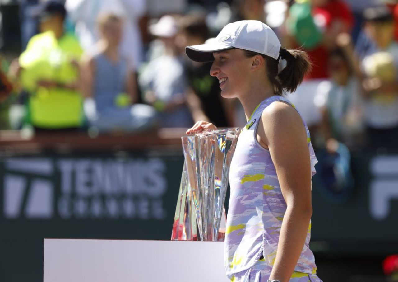 Noul lider WTA a împuns fără să vrea! Ce a spus poloneza Iga Swiatek despre absența Simonei Halep la barajul de Billie Jean King Cup_14